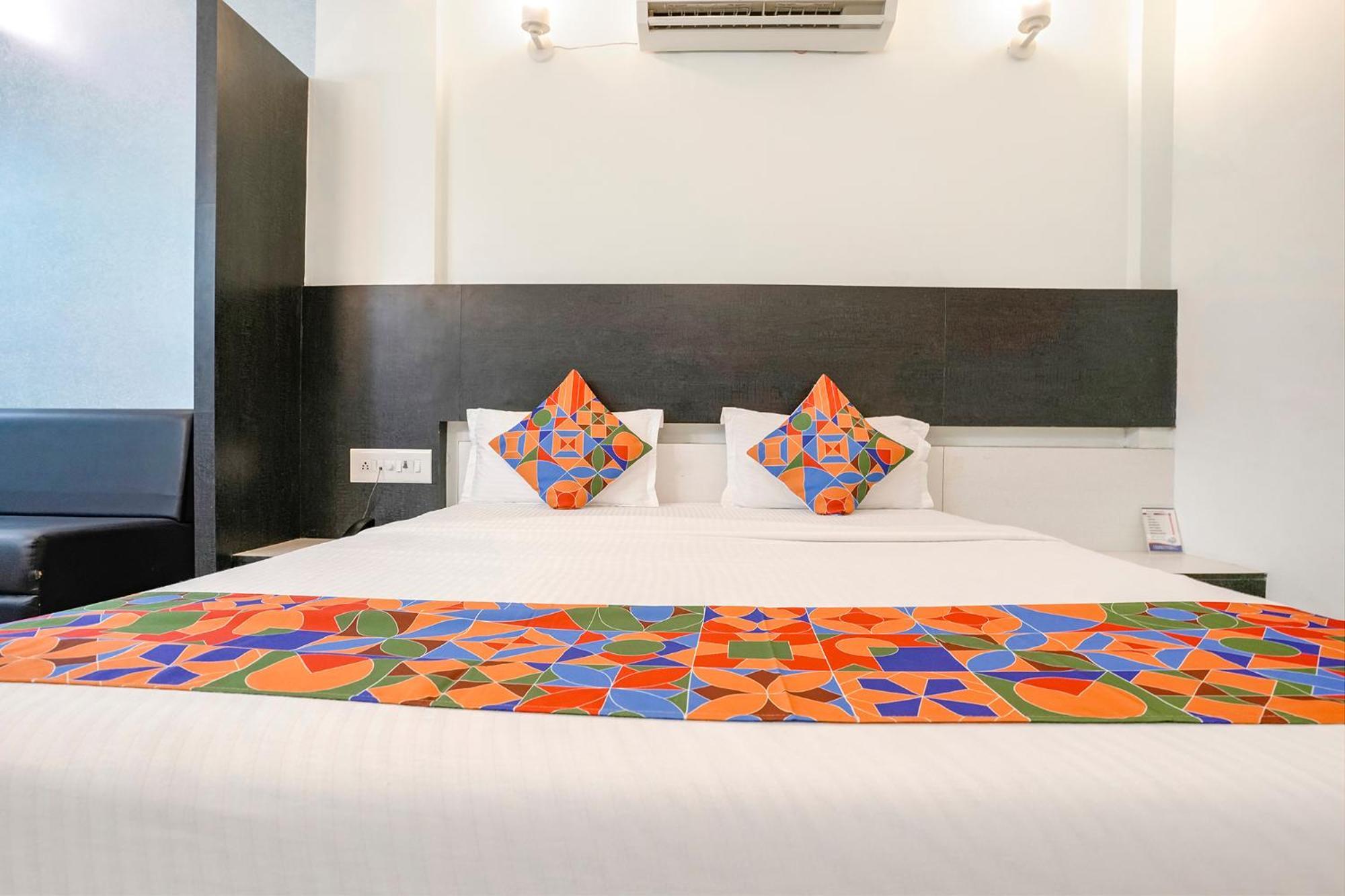 Fabhotel Skylon, Near Mahatma Mandir Gandhinagar Exterior foto