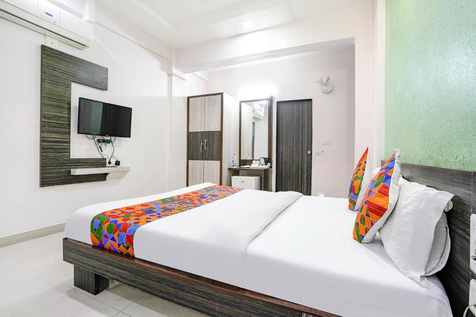 Fabhotel Skylon, Near Mahatma Mandir Gandhinagar Exterior foto