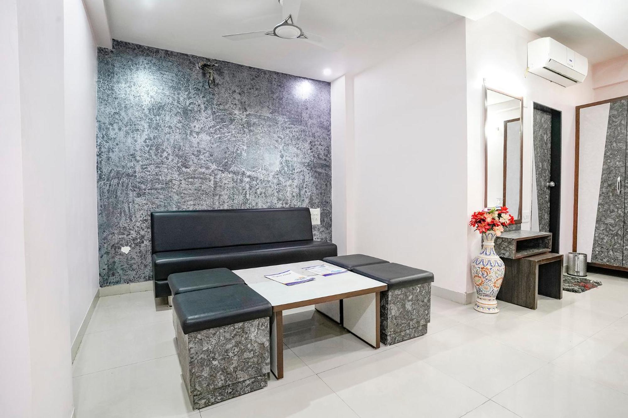 Fabhotel Skylon, Near Mahatma Mandir Gandhinagar Exterior foto