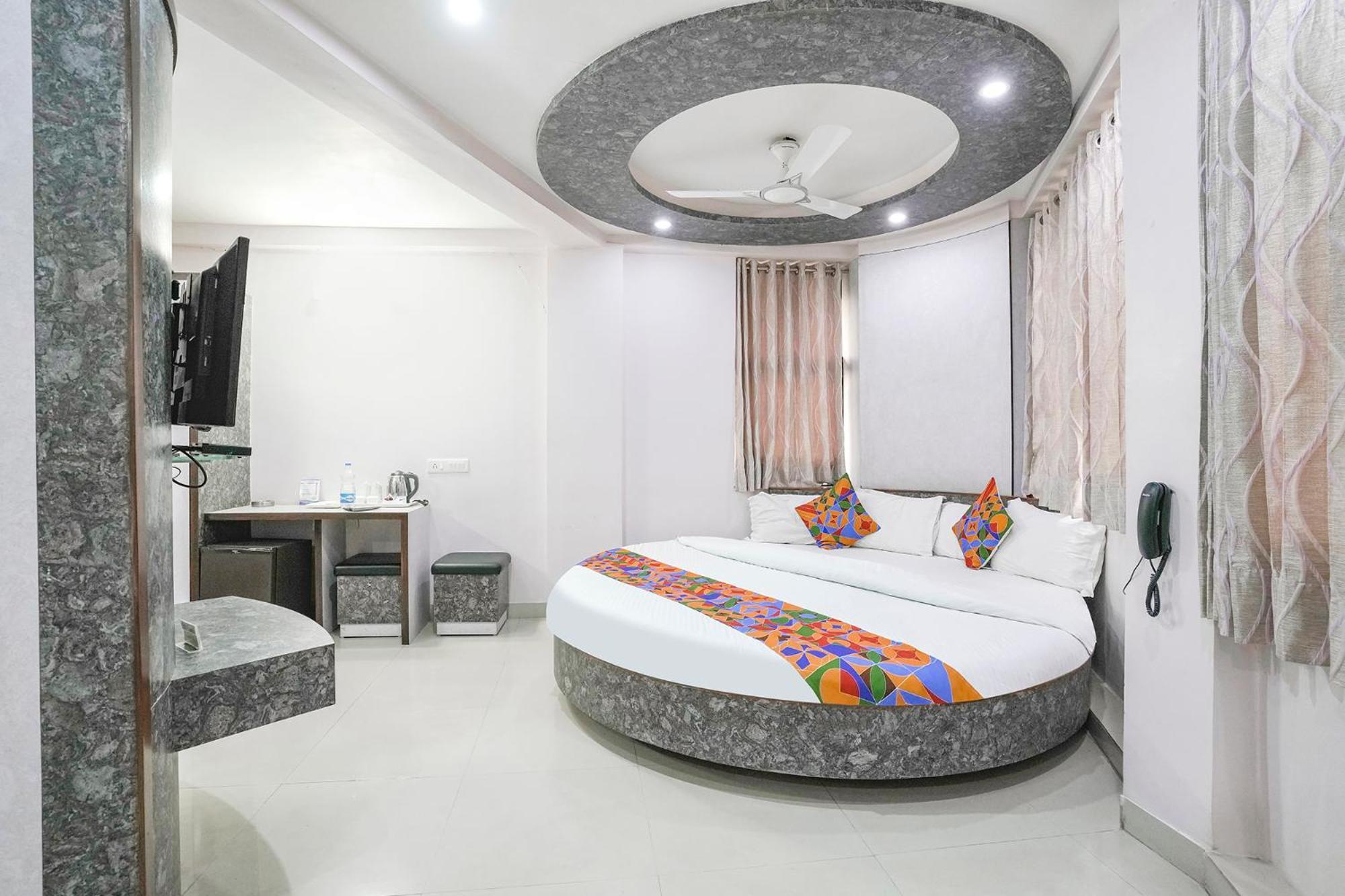 Fabhotel Skylon, Near Mahatma Mandir Gandhinagar Exterior foto