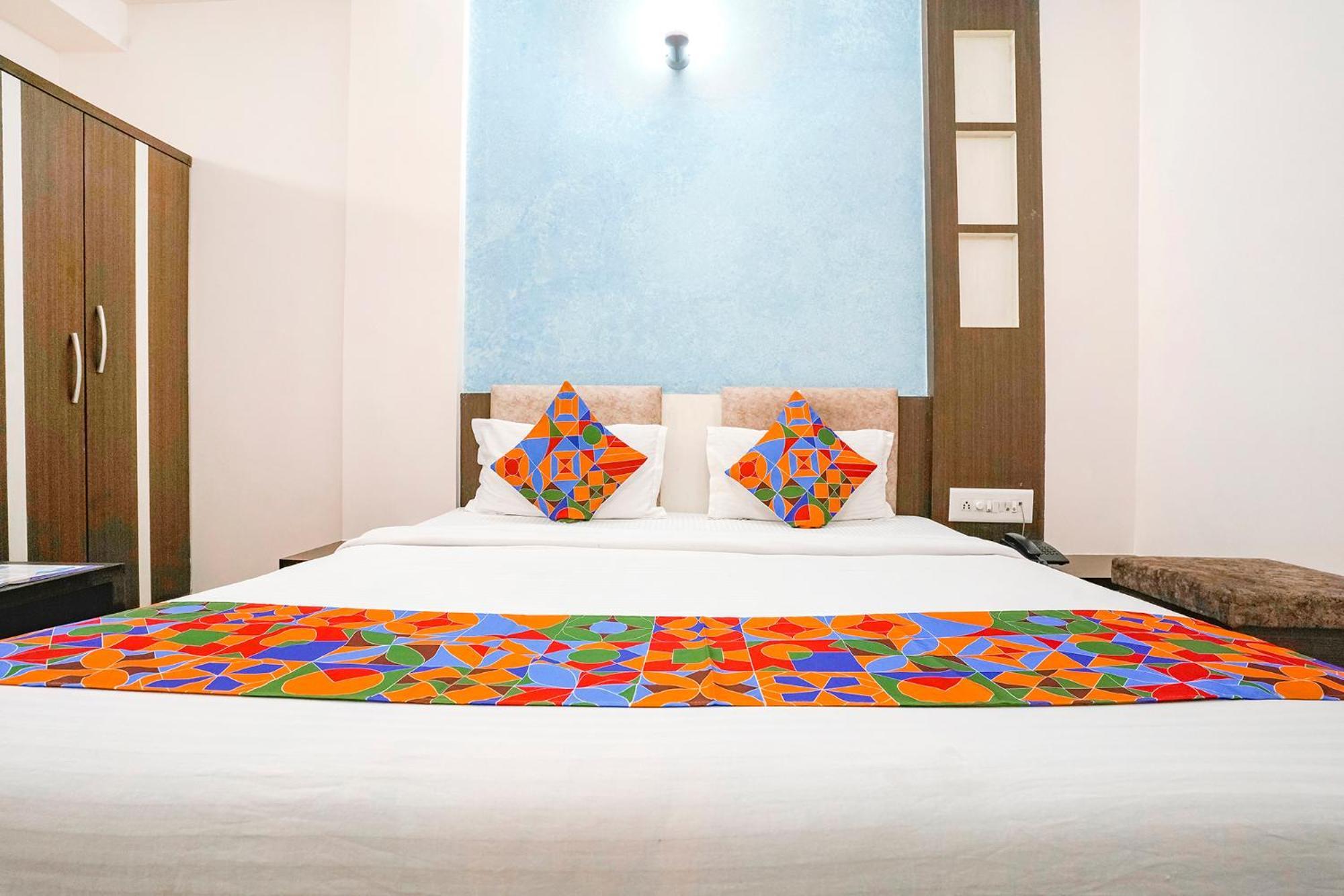 Fabhotel Skylon, Near Mahatma Mandir Gandhinagar Exterior foto